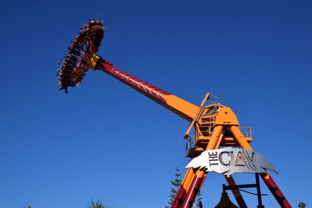 The Dreamworld Claw - man-scream territory!