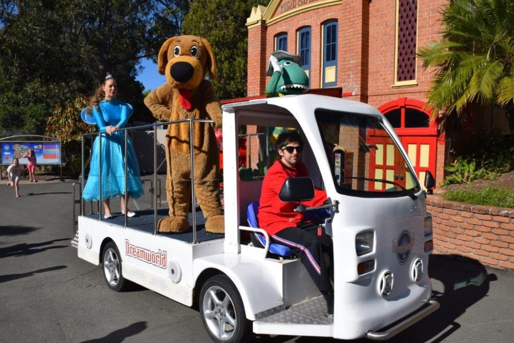Wiggles characters Waggs the Dog, Dorothy the Dinosaur and Captain Feathersword on patrol at Dreamworld!