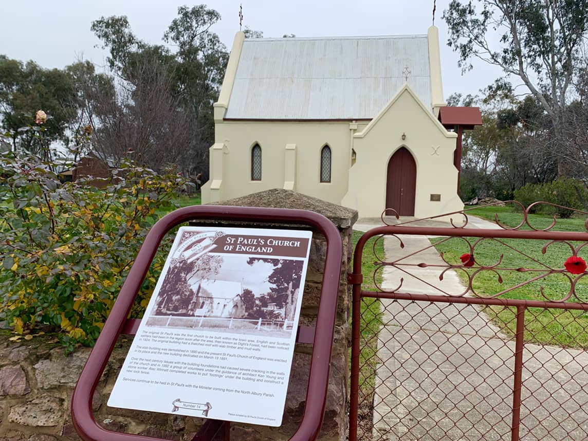 Free camping at the Jindera showground NSW Sydney to Melbourne road