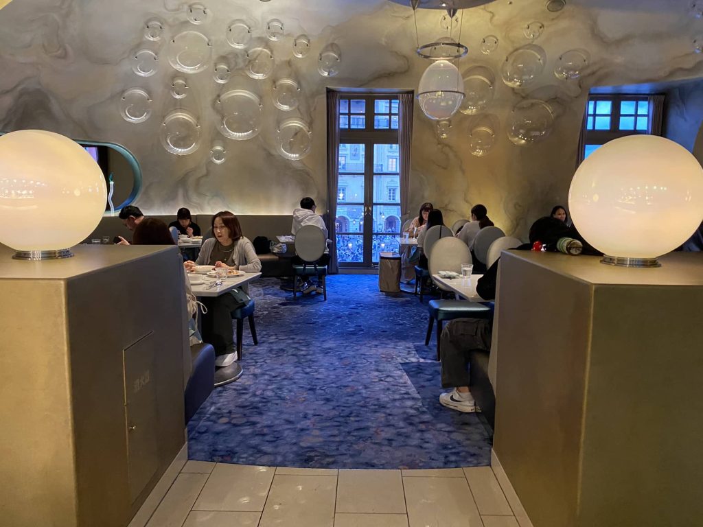 The Oceano buffet dining area