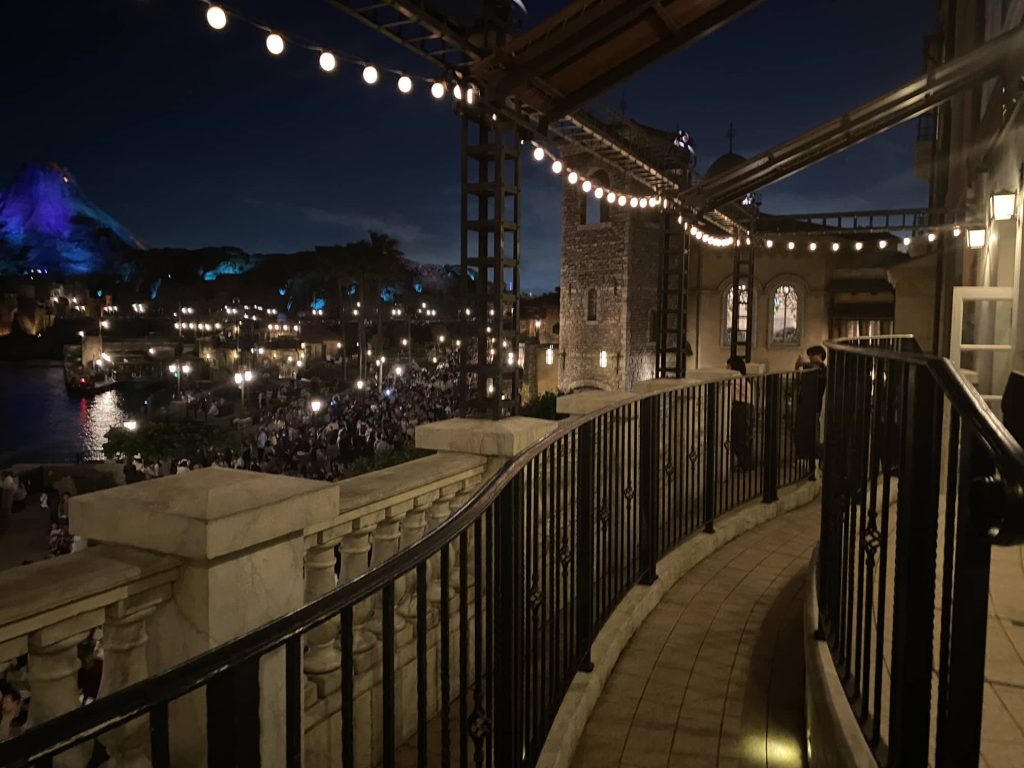 The DisneySea Oceano restaurant balcony tier empty