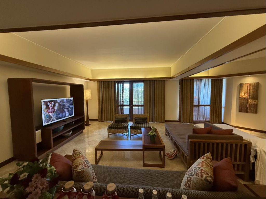 The suite lounge room