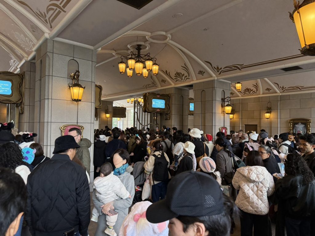 The Fantasy Springs Hotel Happy Entry